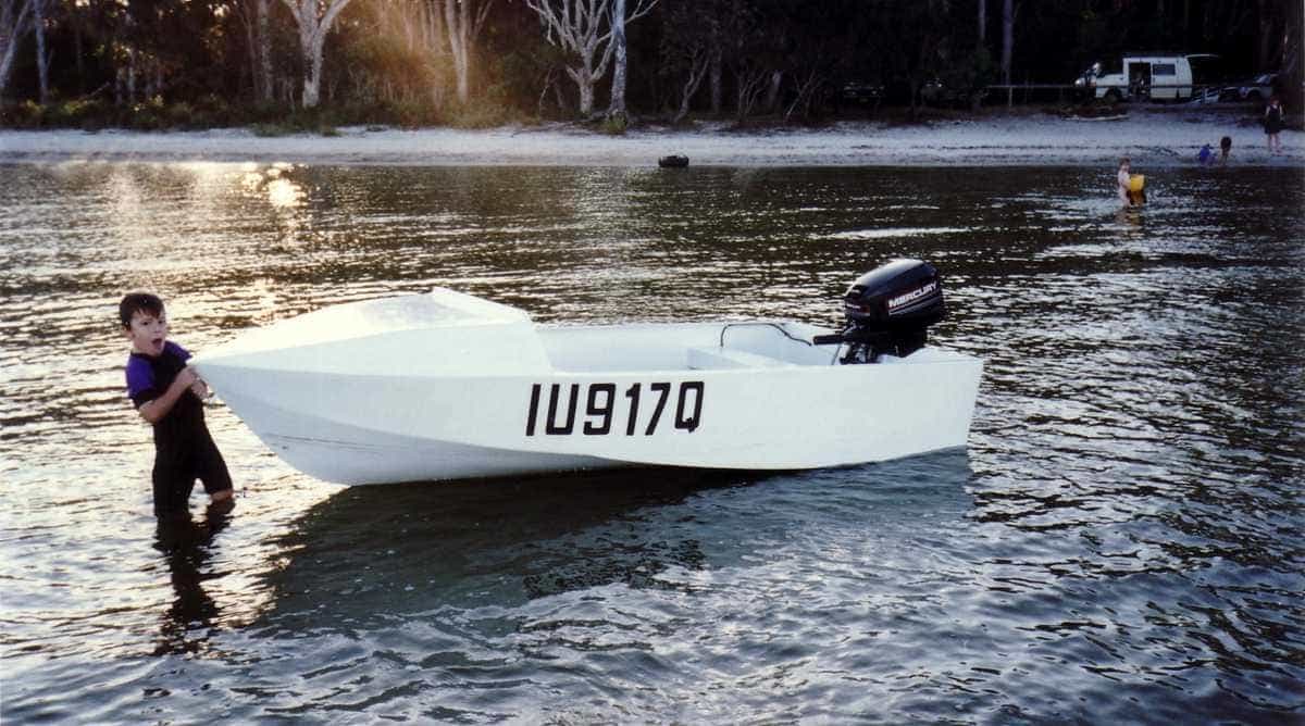 Tewantin boat build