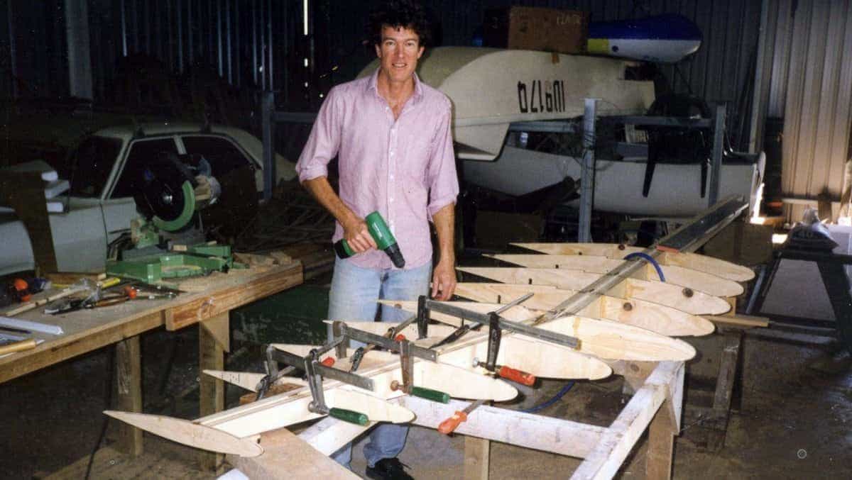 Daggerboard detail tet