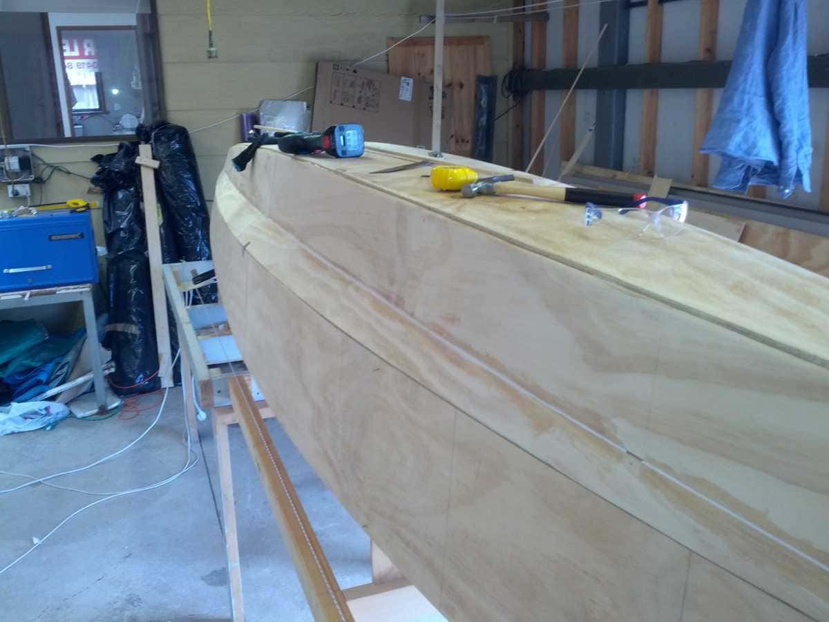 Filling and smoothing hull